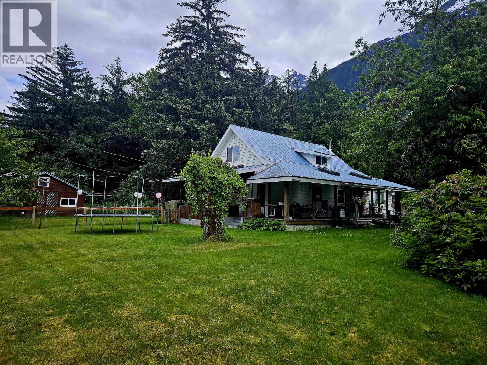 937 MACKENZIE HIGHWAY - 3