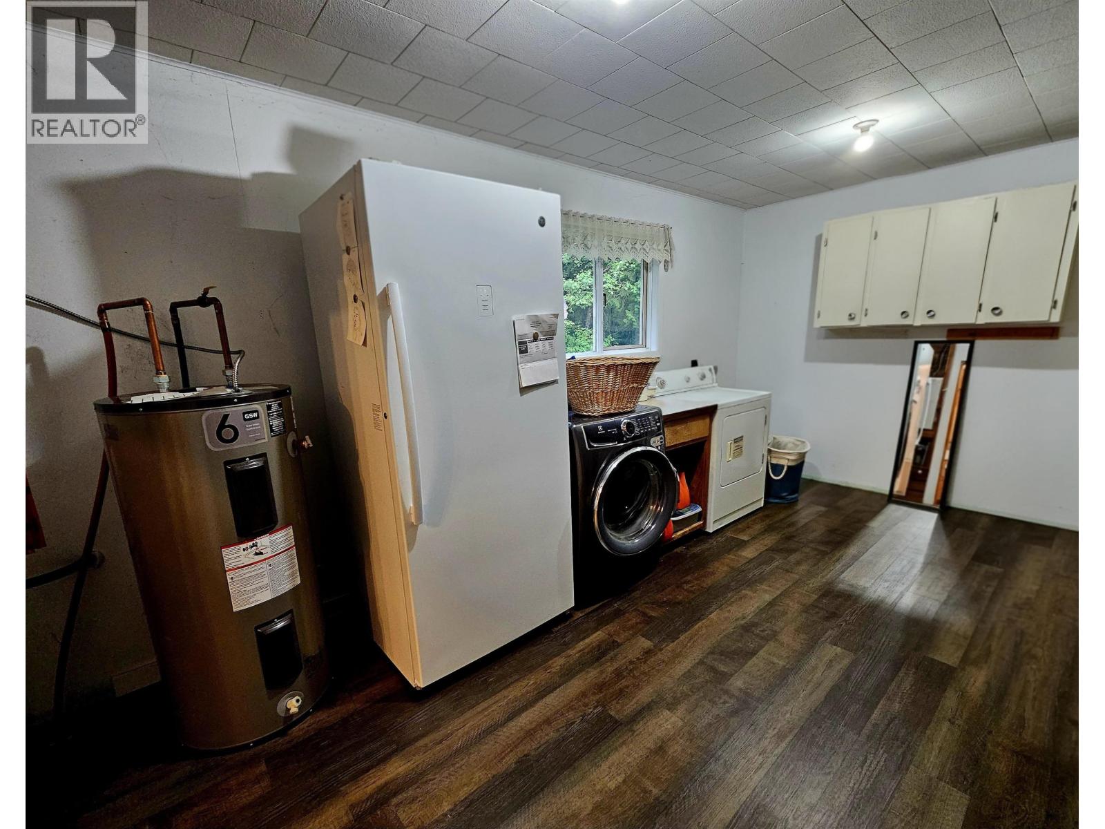 937 MACKENZIE HIGHWAY - 13