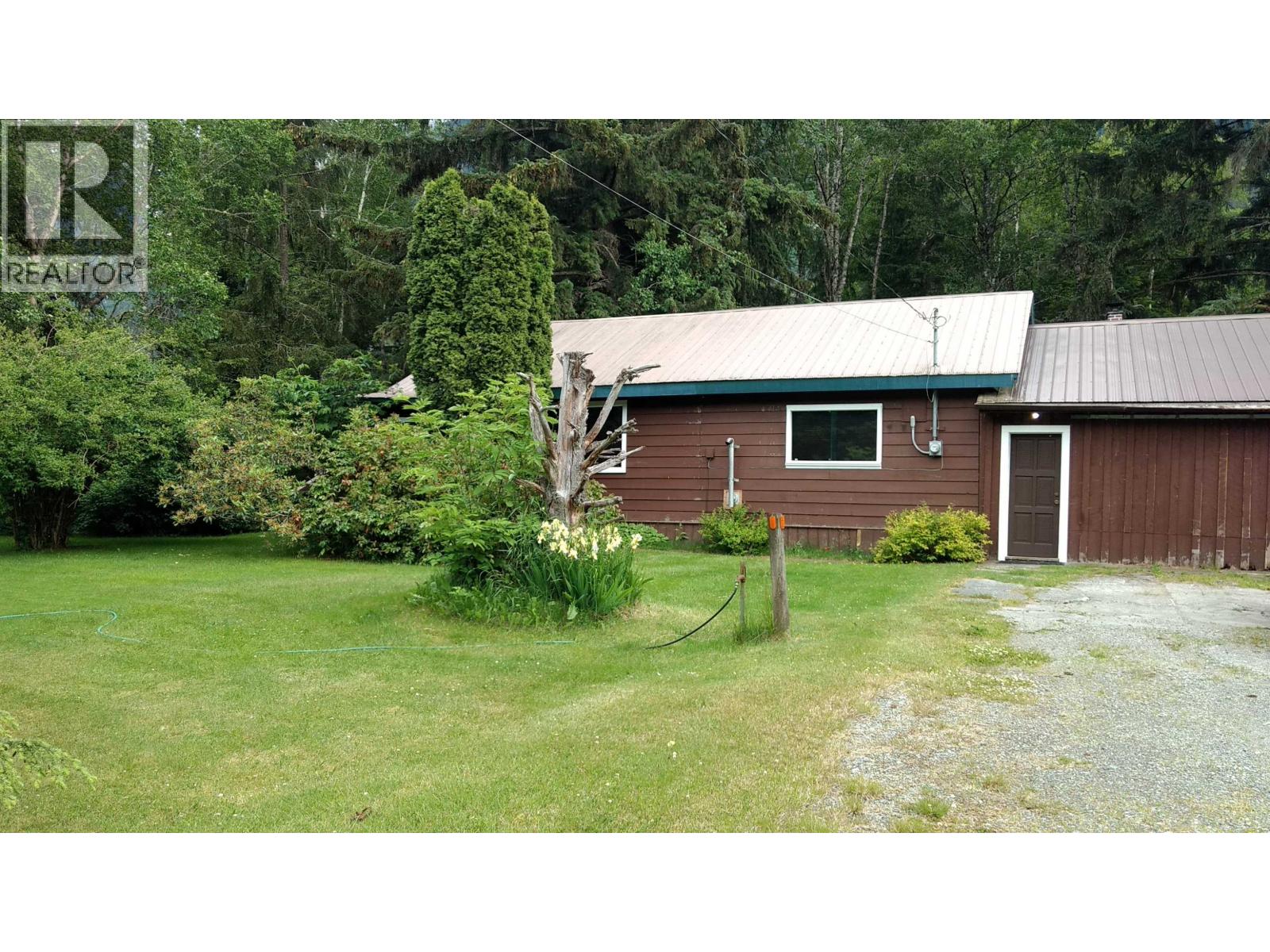 937 MACKENZIE HIGHWAY - 24