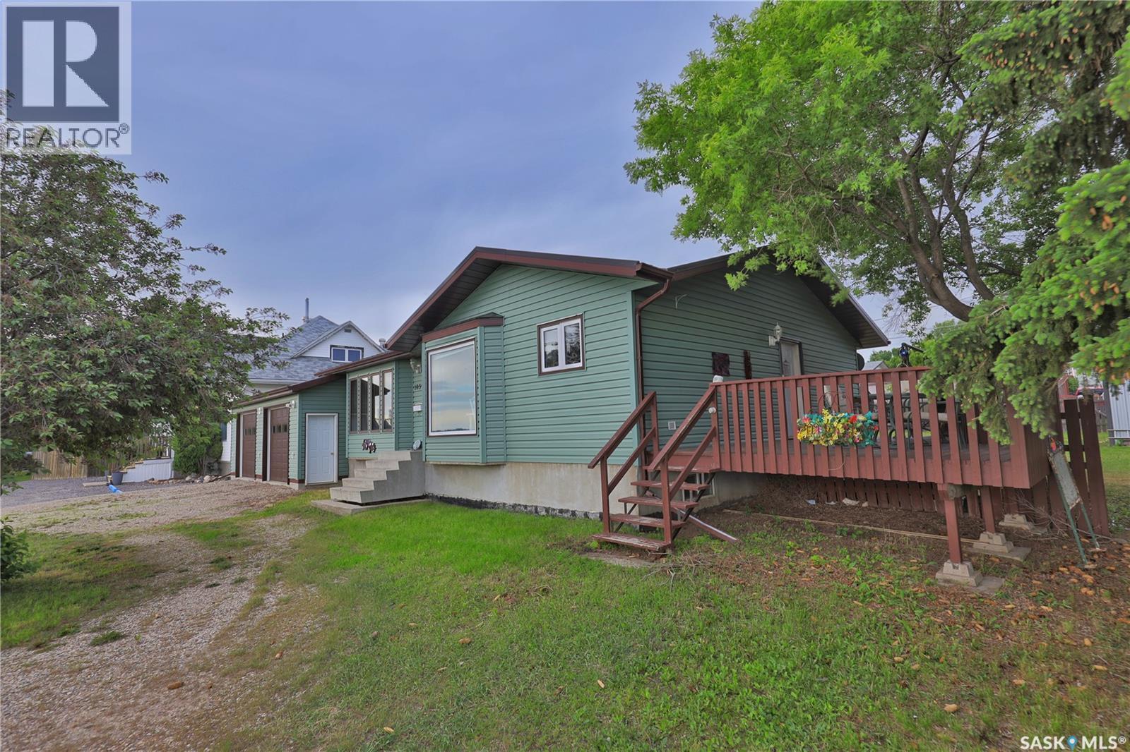 1037 Oxford STREET E — photo 44