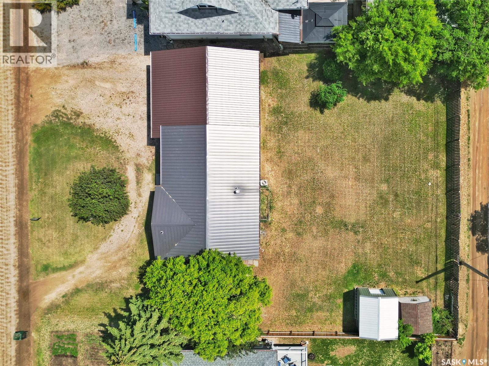 1037 Oxford STREET E — photo 48