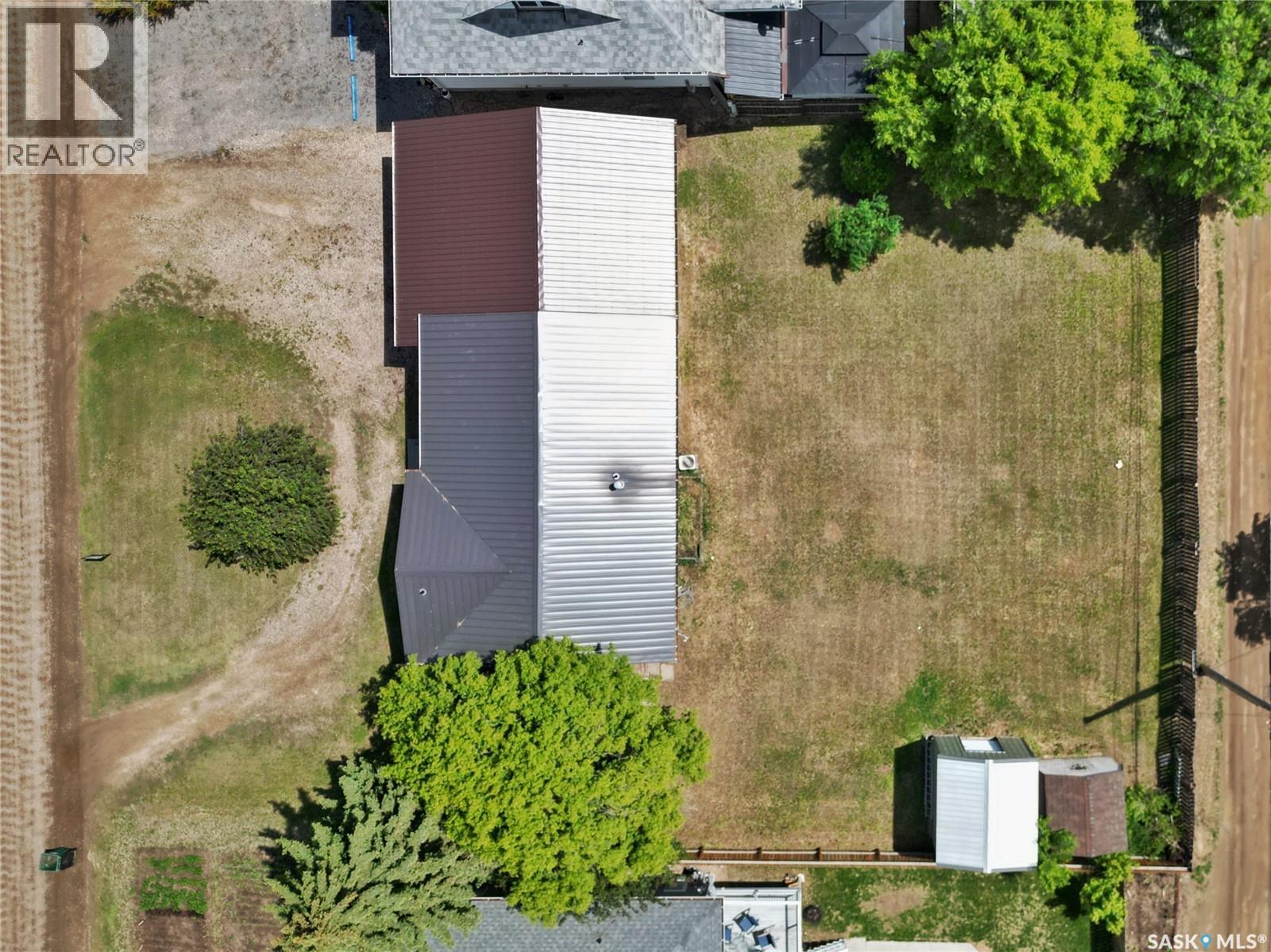 1037 Oxford STREET E — photo 49
