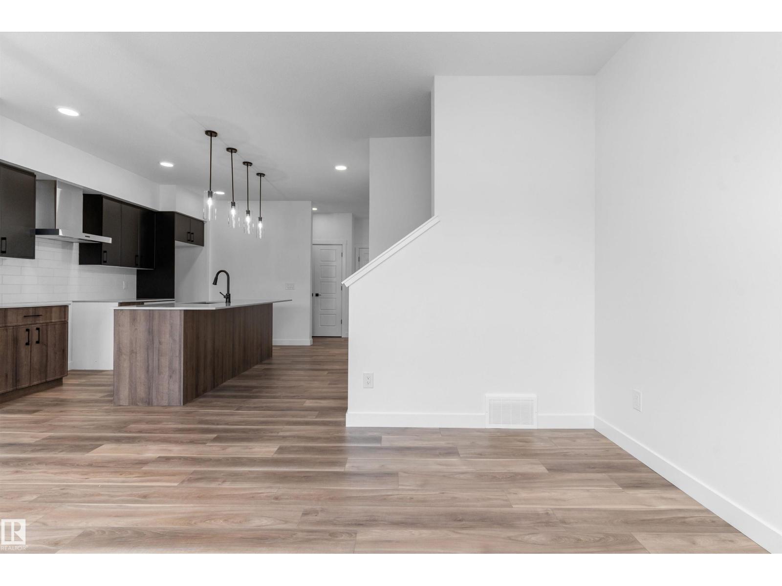 1050 CRISTALL CR SW - 14