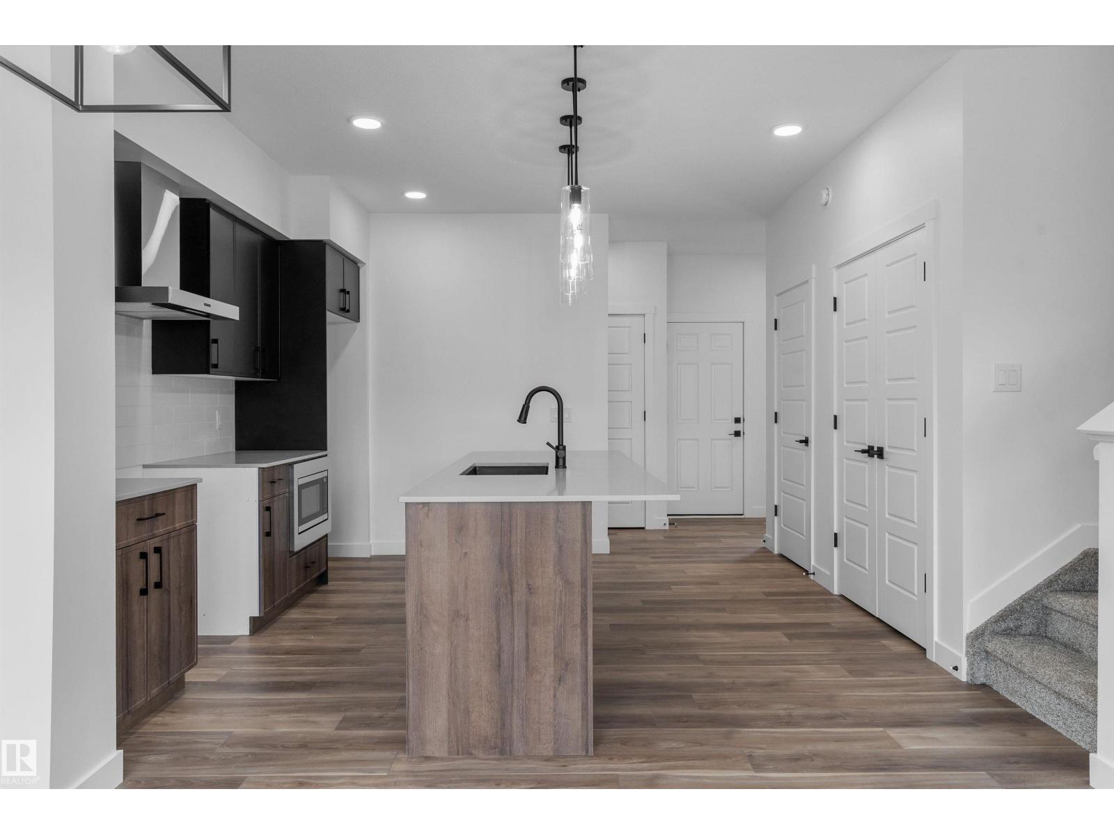1050 CRISTALL CR SW - 8