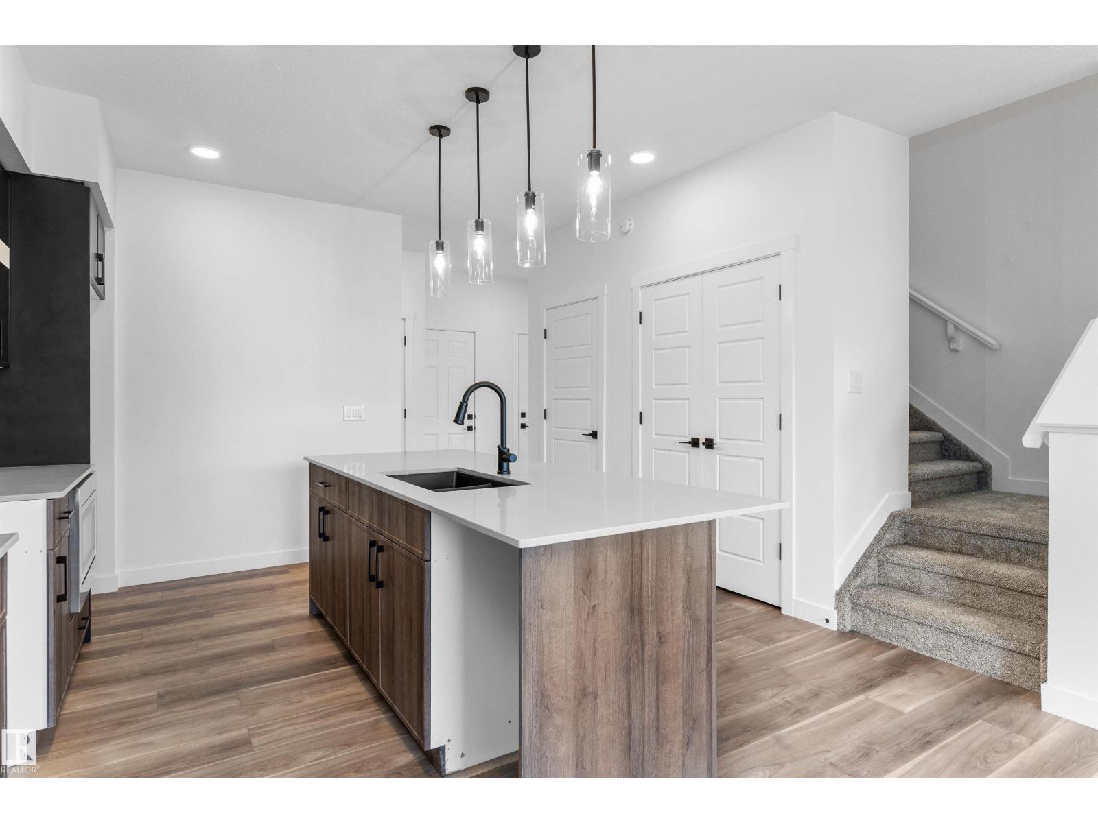 1050 CRISTALL CR SW - 9