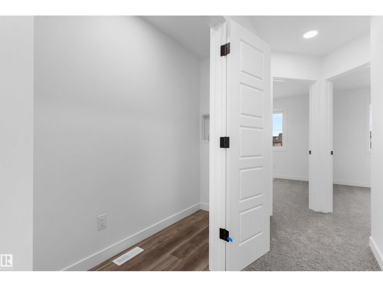 1050 CRISTALL CR SW - 25