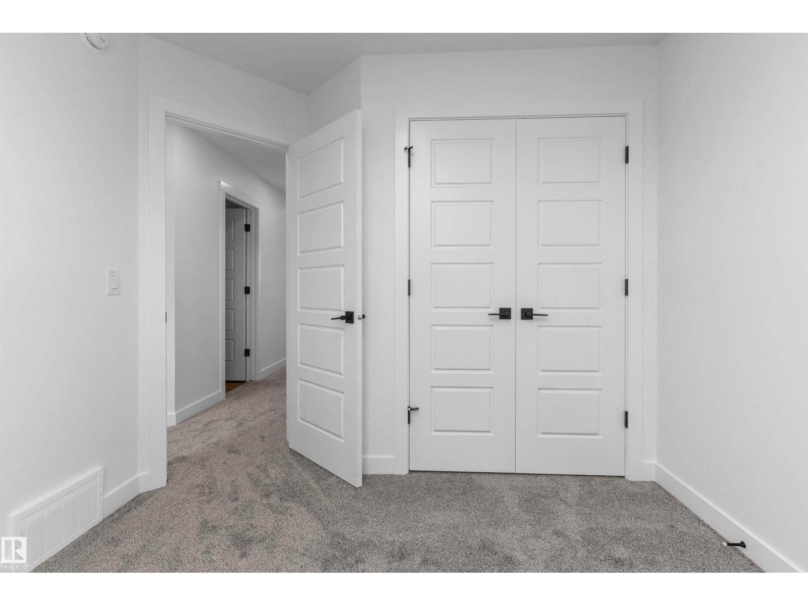 1050 CRISTALL CR SW - 30