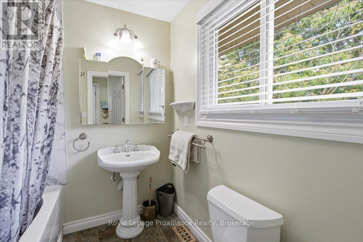 171 AIKINS ROAD - 34