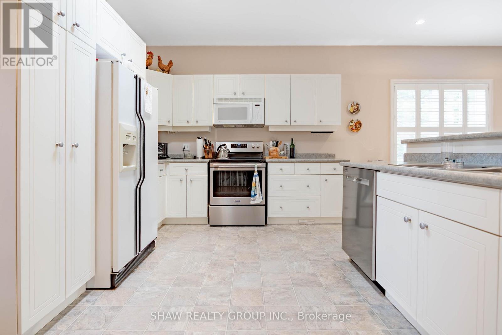796 SPRINGBANK AVENUE - 9