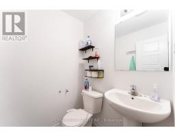 24 Dewberry Drive, Kitchener, ON N2B0A9 Photo 8