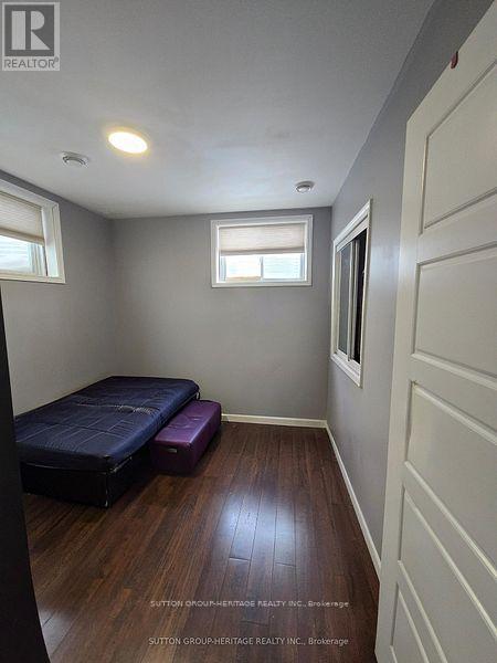 717 KING STREET W - 34