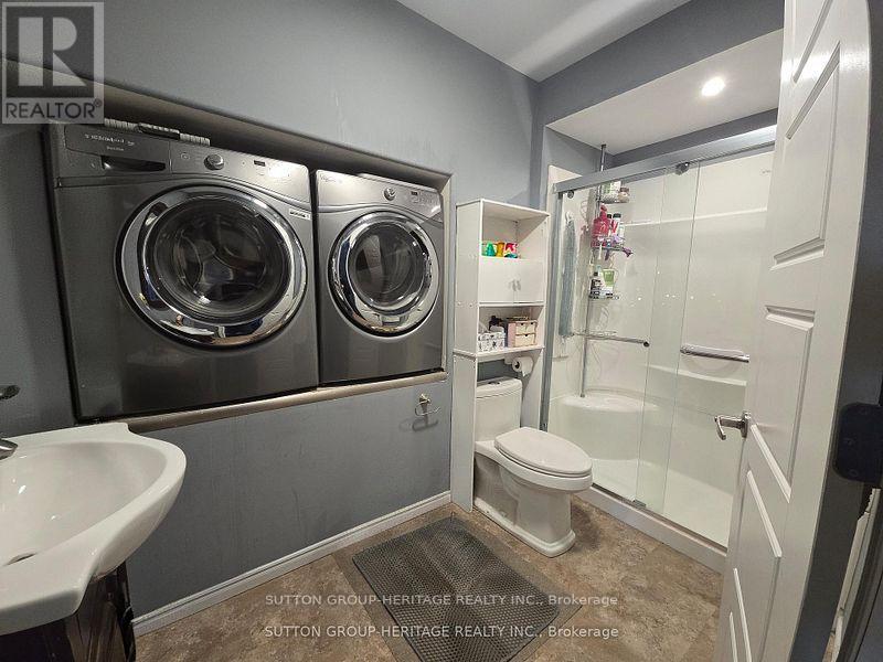717 KING STREET W - 36