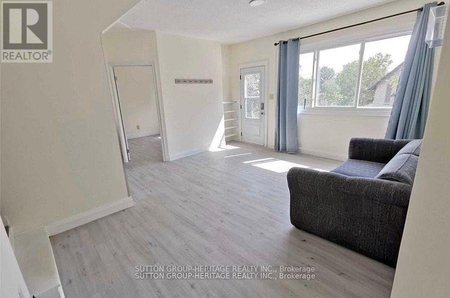 717 KING STREET W - 4