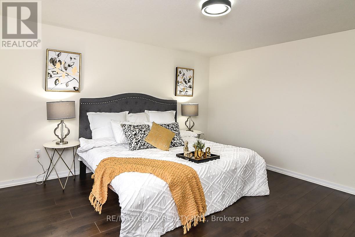 206 CRAFTER CRESCENT - 33