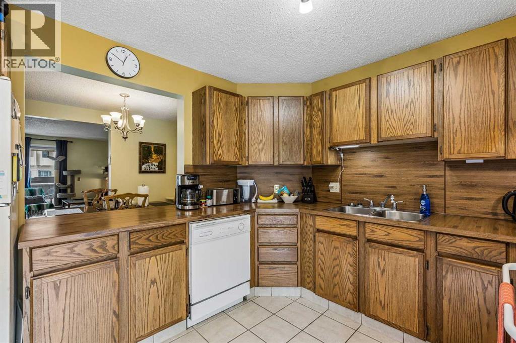 24, 235 Berwick Drive NW - photo 4