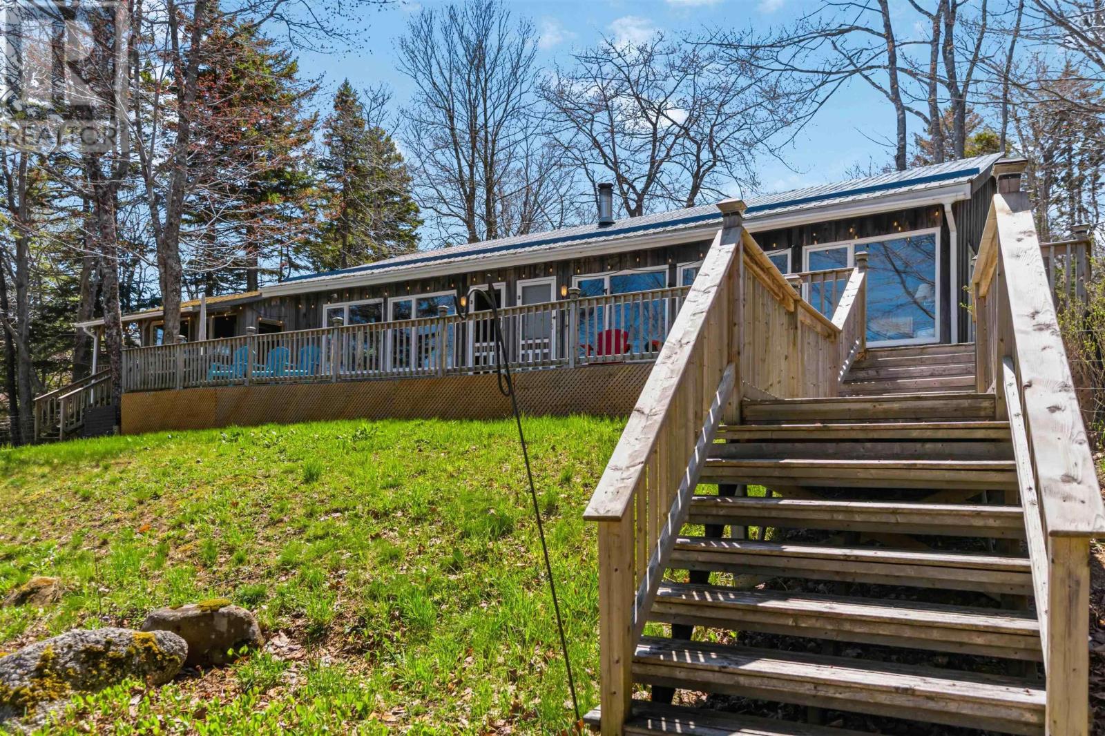 566 Lakeland Drive - 40