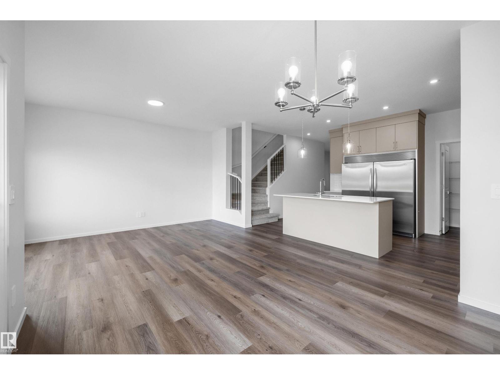 15744 7 ST NE - 15