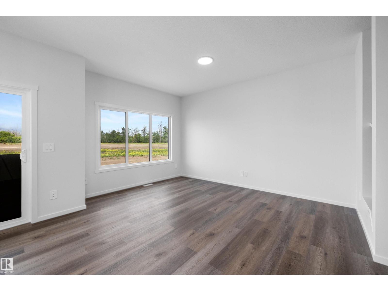15744 7 ST NE - 16