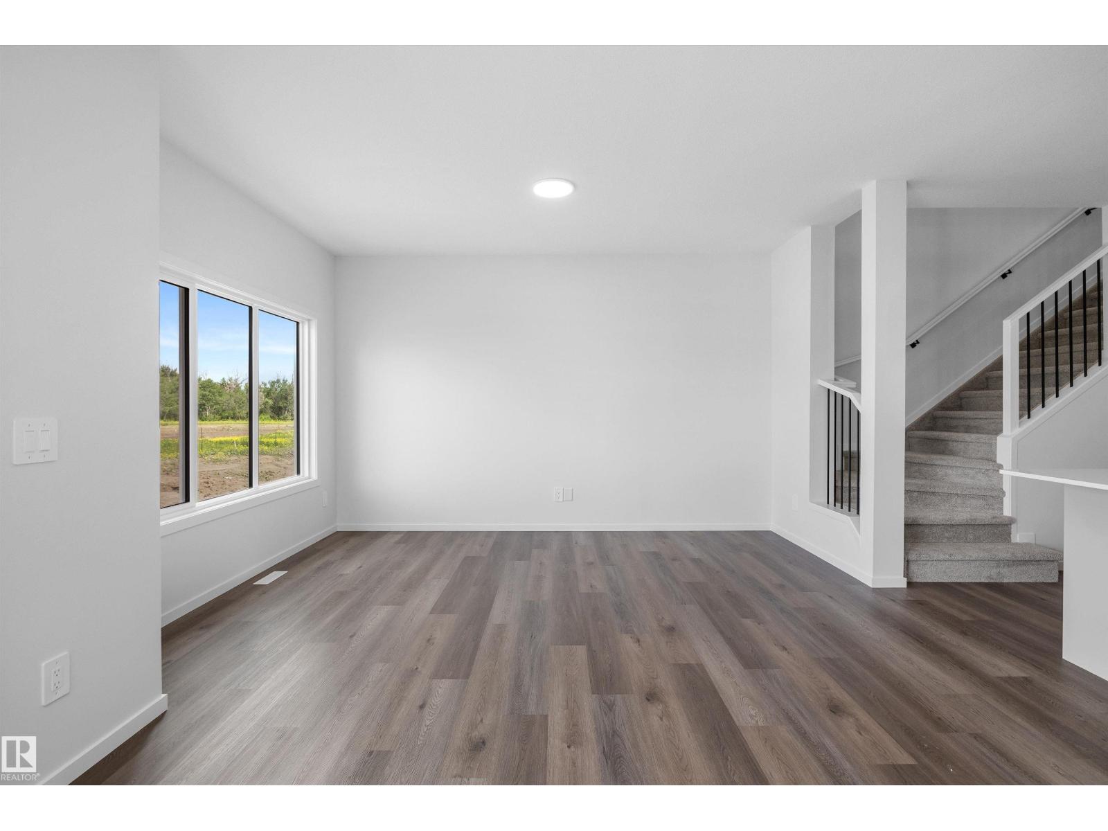 15744 7 ST NE - 17