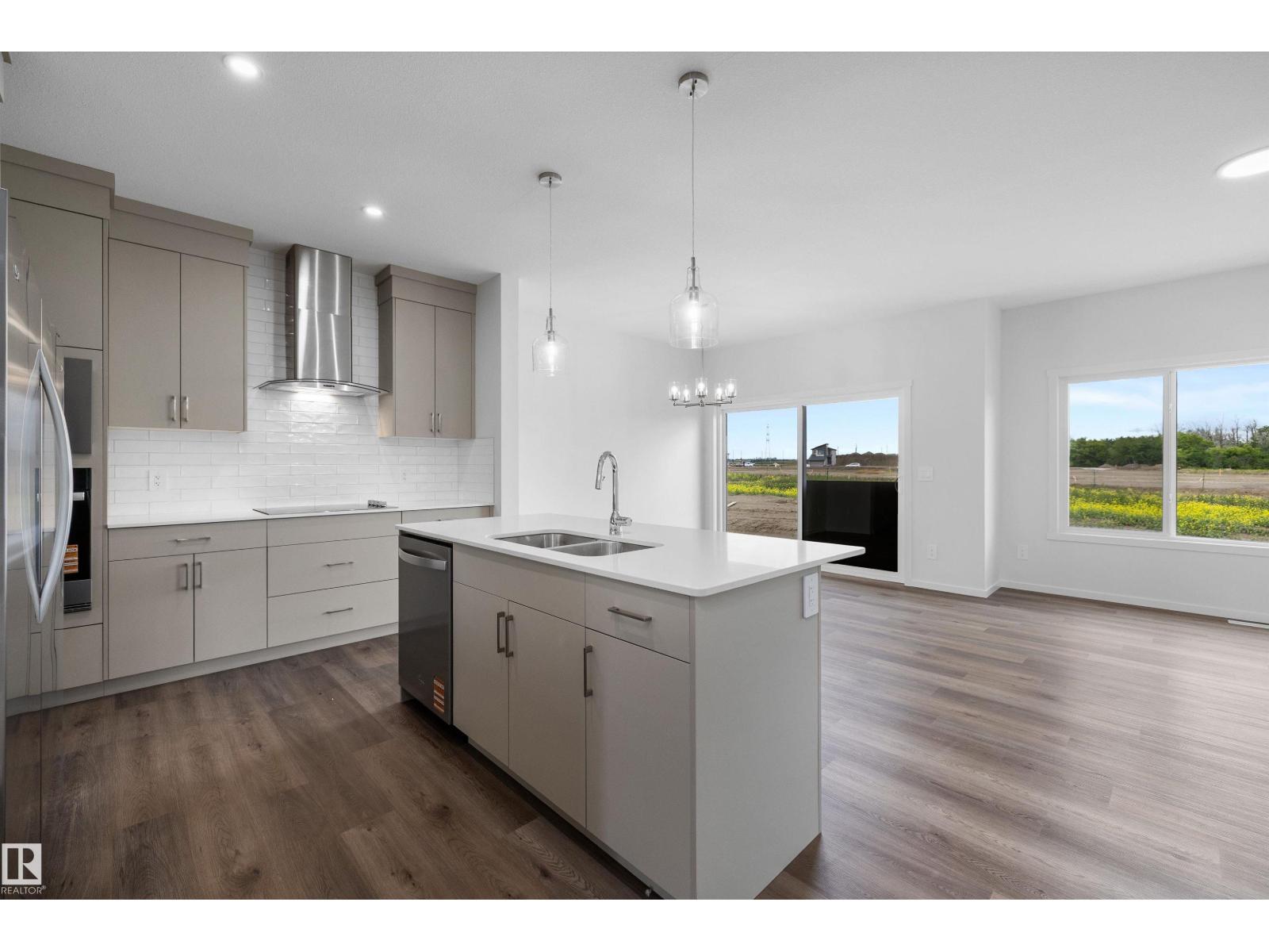 15744 7 ST NE - 7