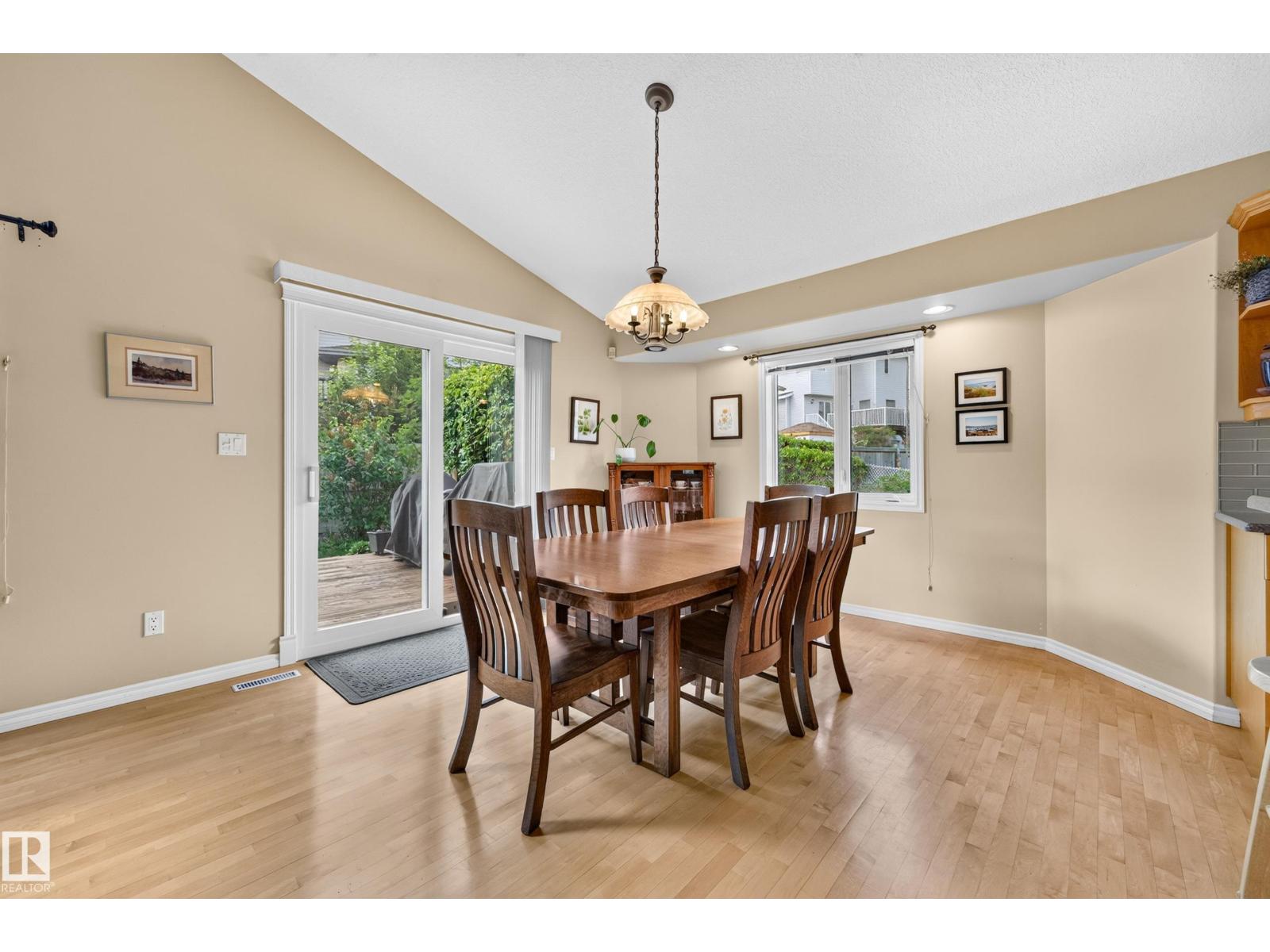 395 Meadowview TC — photo 10