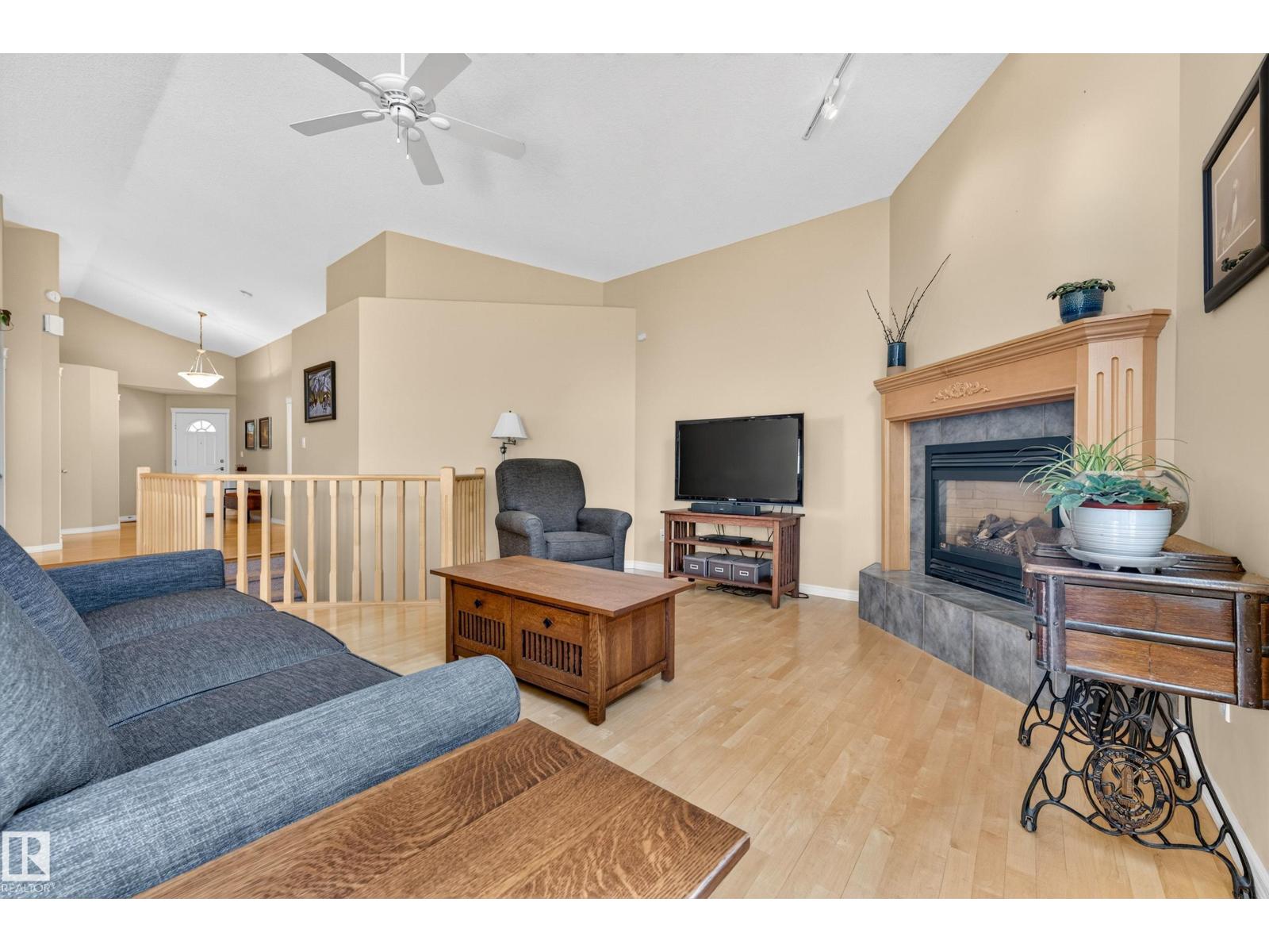 395 Meadowview TC — photo 16