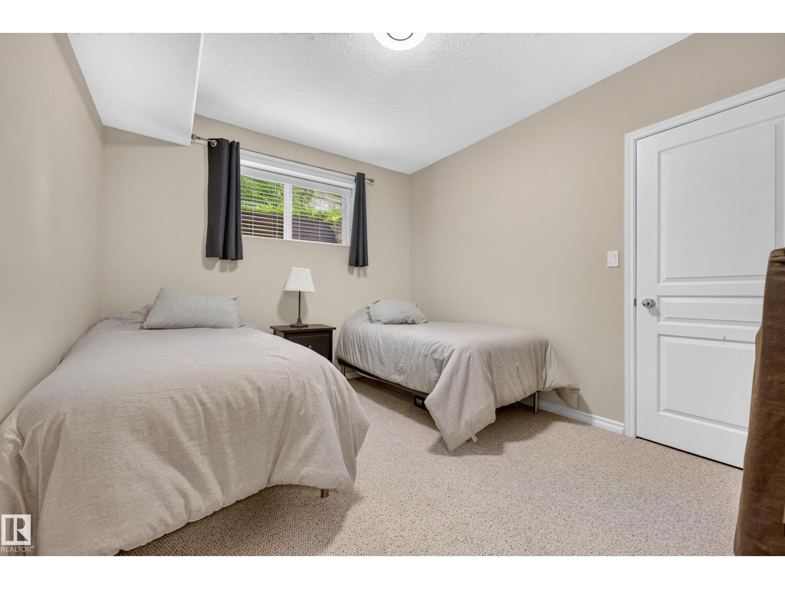 395 Meadowview TC — photo 42