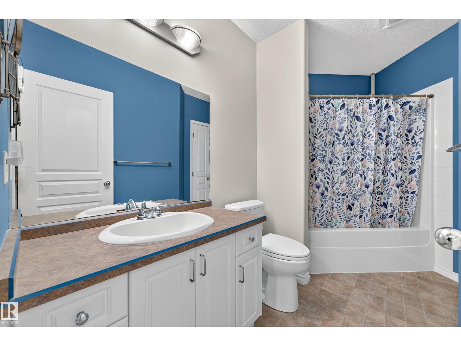 395 Meadowview TC — photo 44