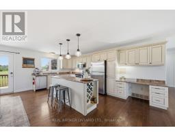 Living room - 1659 Lindsay Road, North Grenville, ON K0G1S0 Photo 13