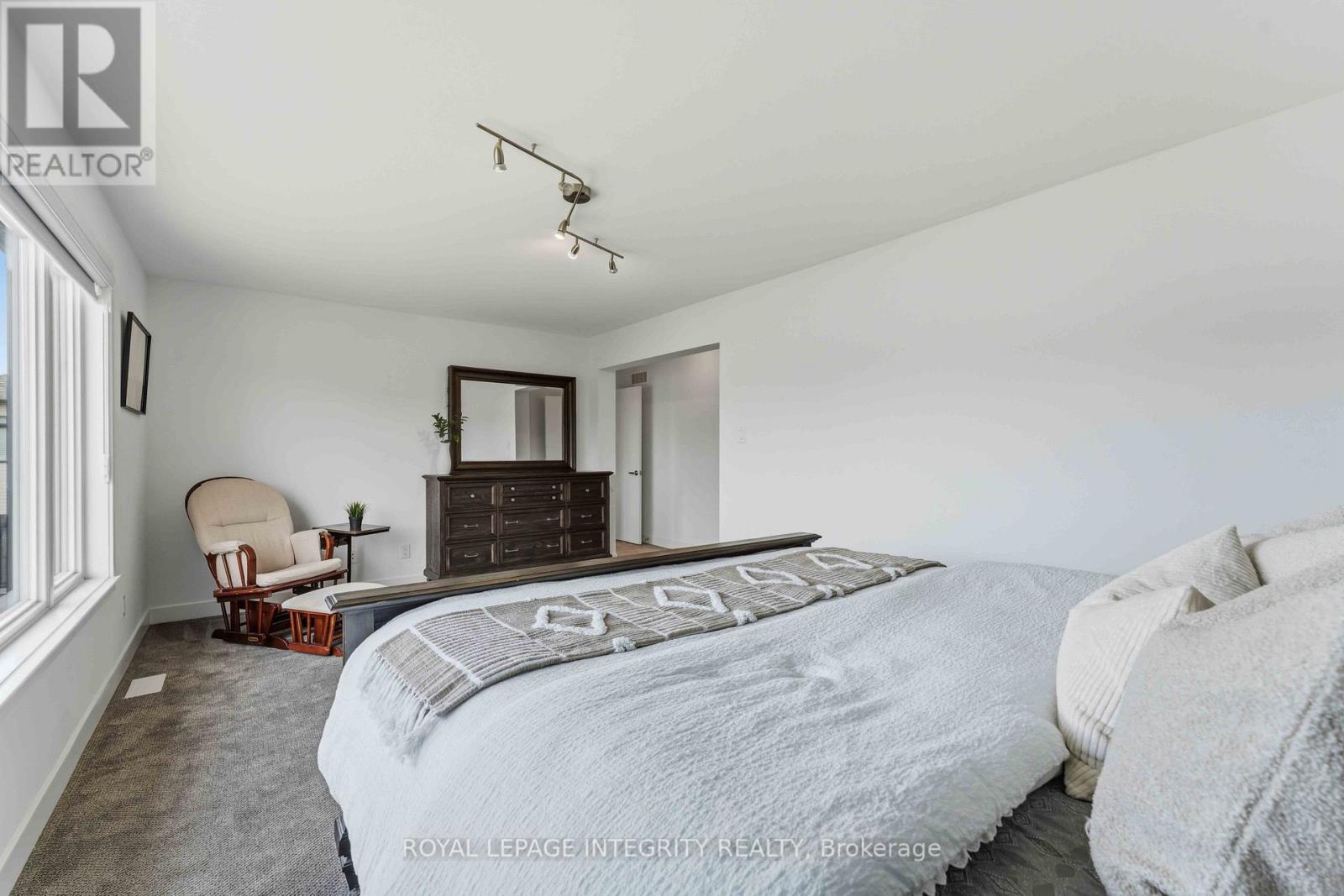 698 ODYSSEY WAY - 18