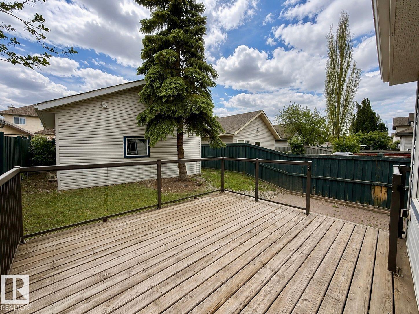 12207 16 AV SW - 25