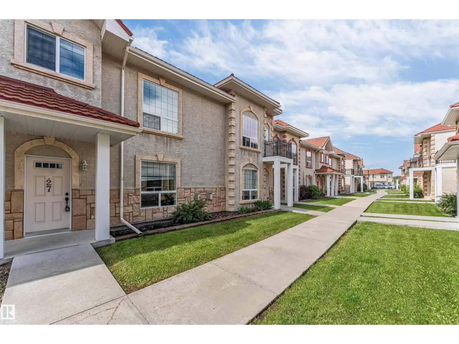 #27 13825 155 AV NW - 2