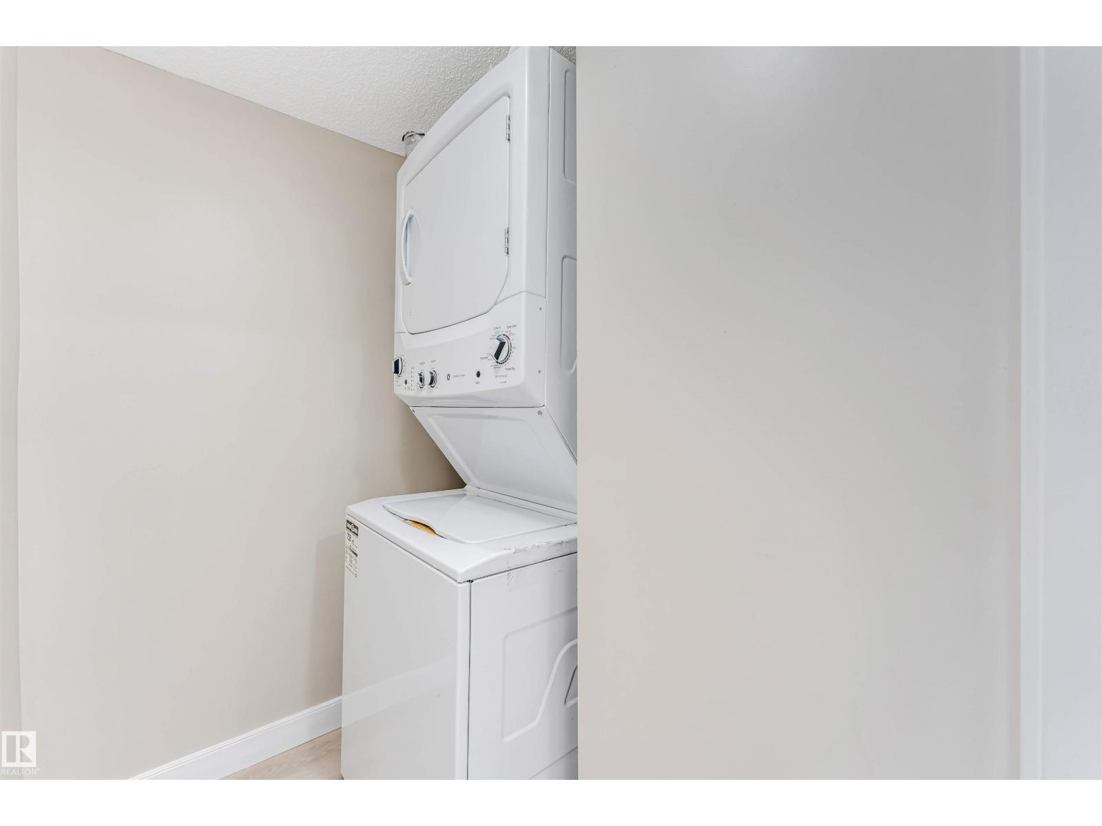 #27 13825 155 AV NW - 23