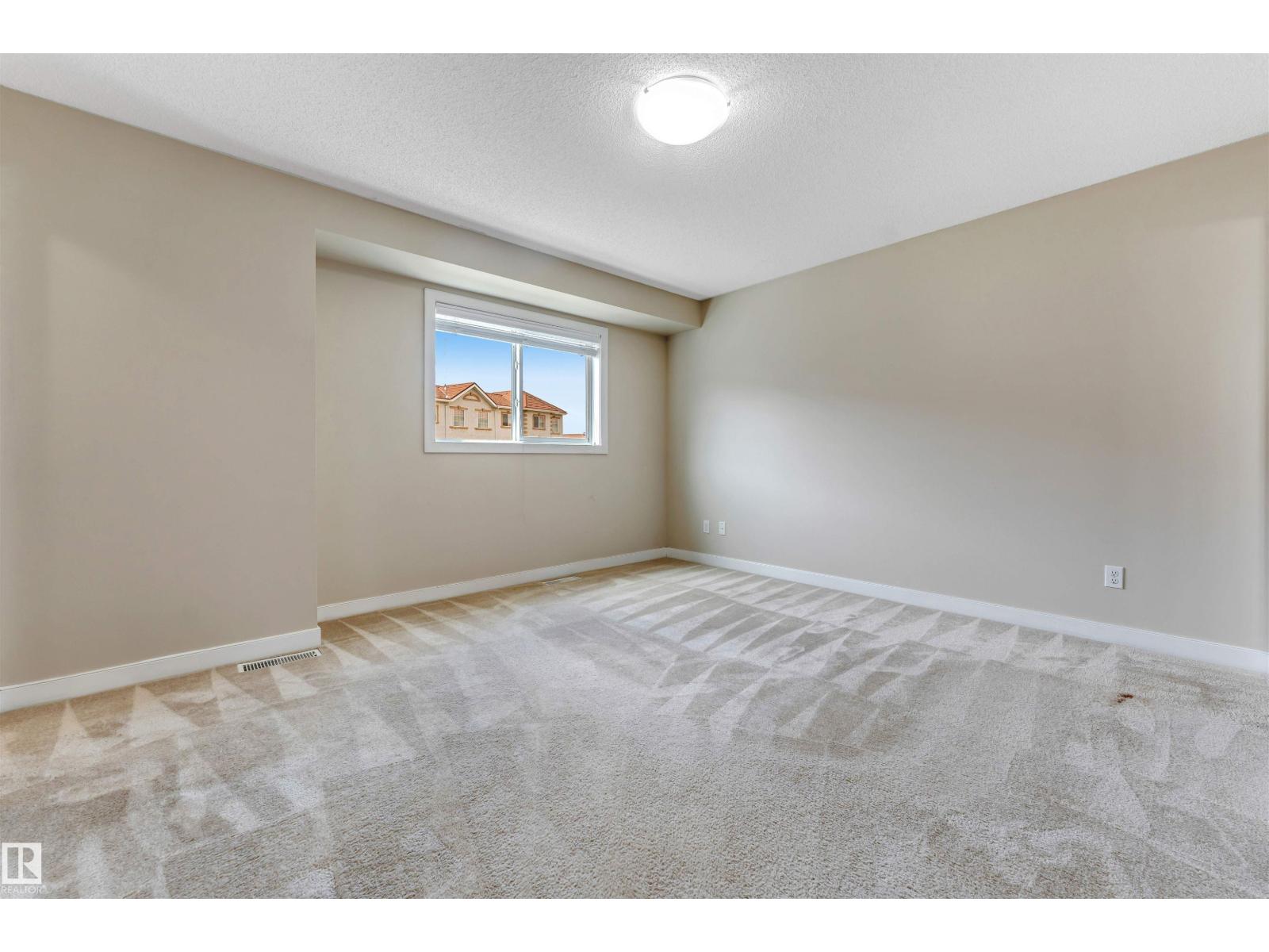 #27 13825 155 AV NW - 31