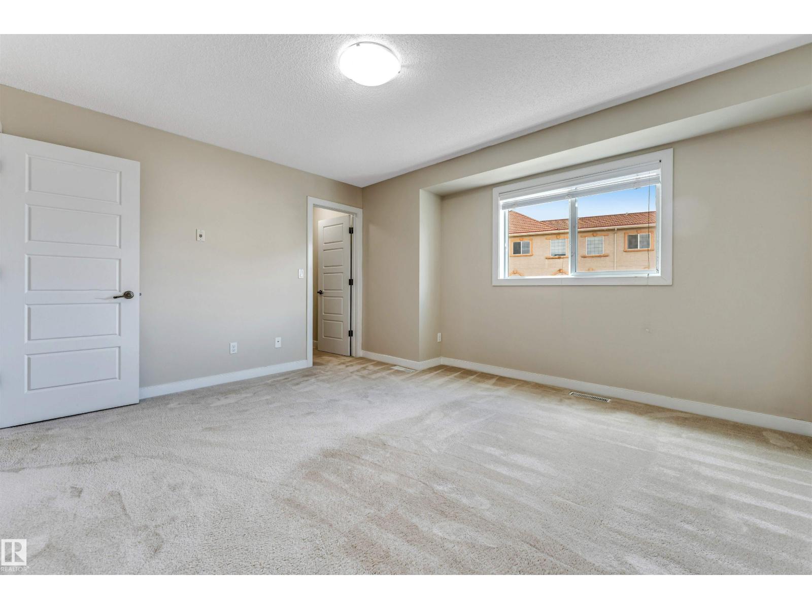 #27 13825 155 AV NW - 33