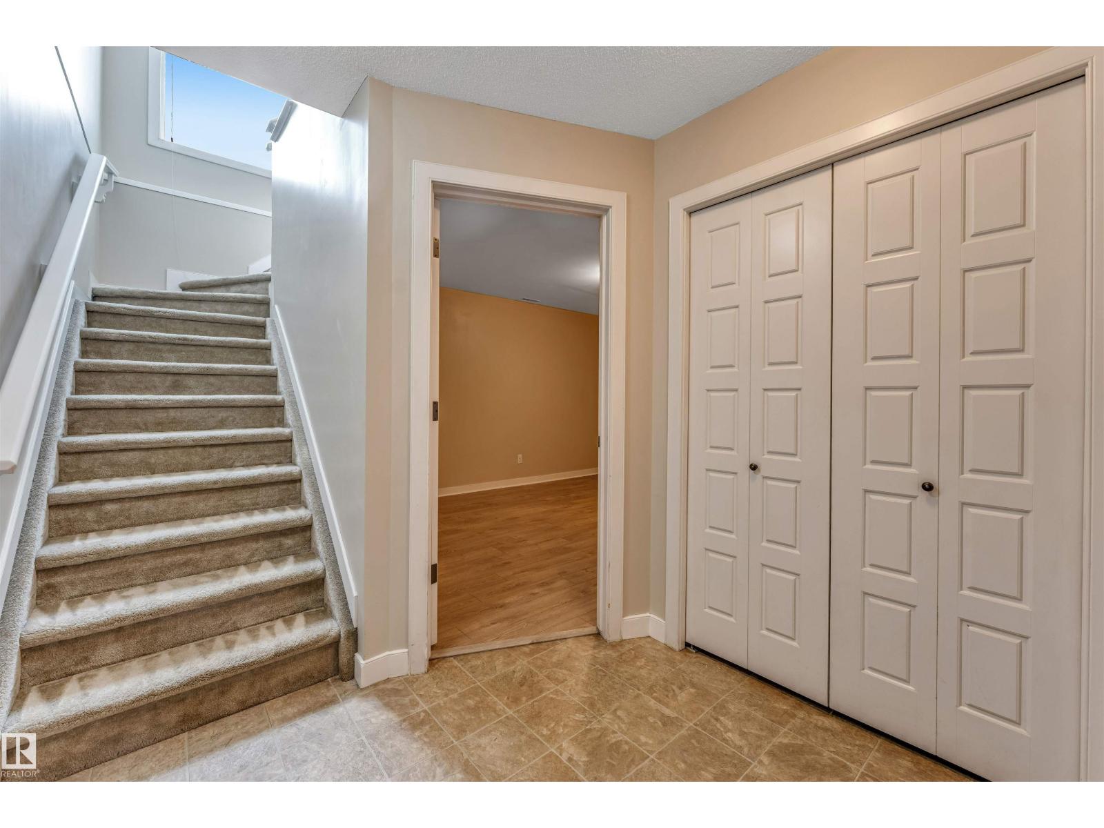 #27 13825 155 AV NW - 36