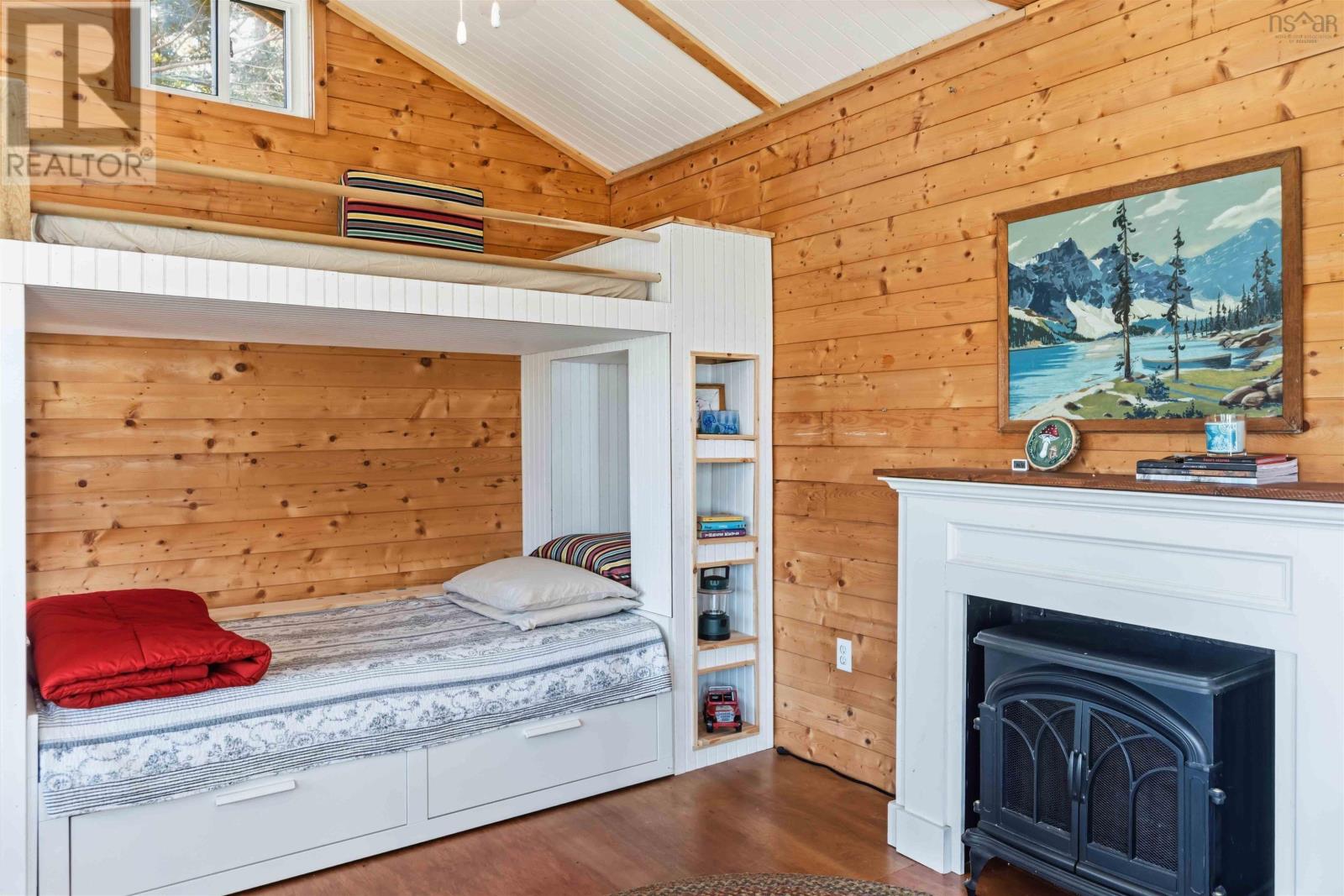 566 Lakeland Drive - 36