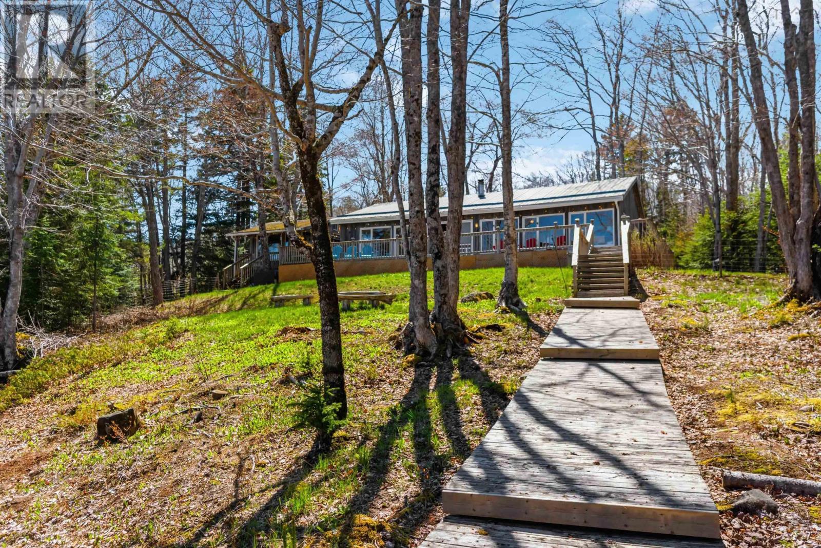 566 Lakeland Drive - 41