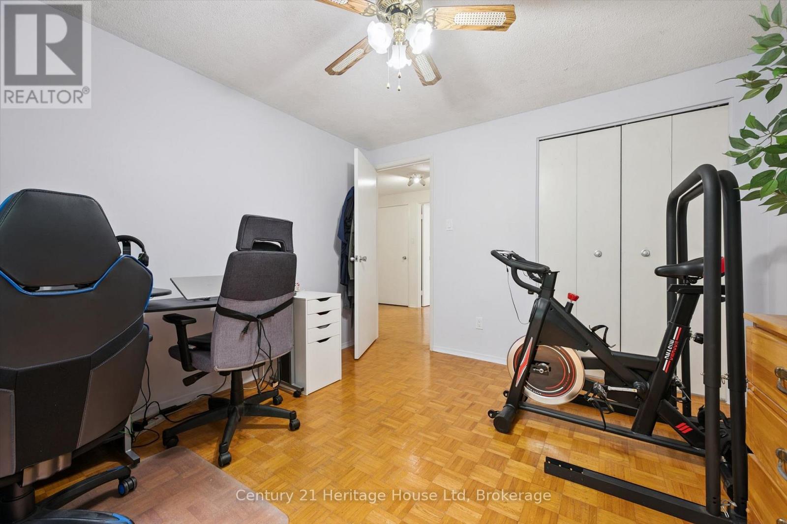 #50 120 COUNTRY CLUB DRIVE - 27