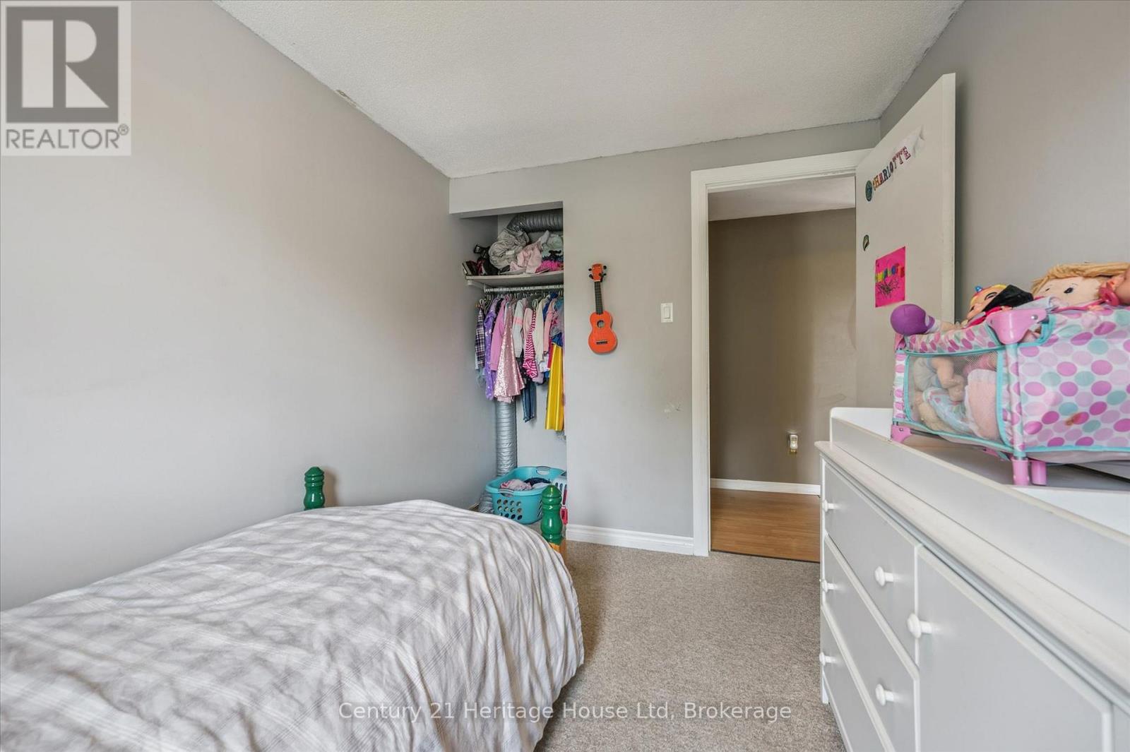 279 STRATHALLAN STREET - 22