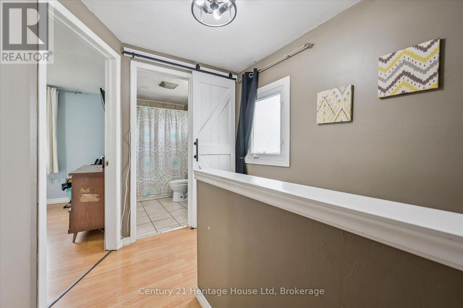 279 STRATHALLAN STREET - 25