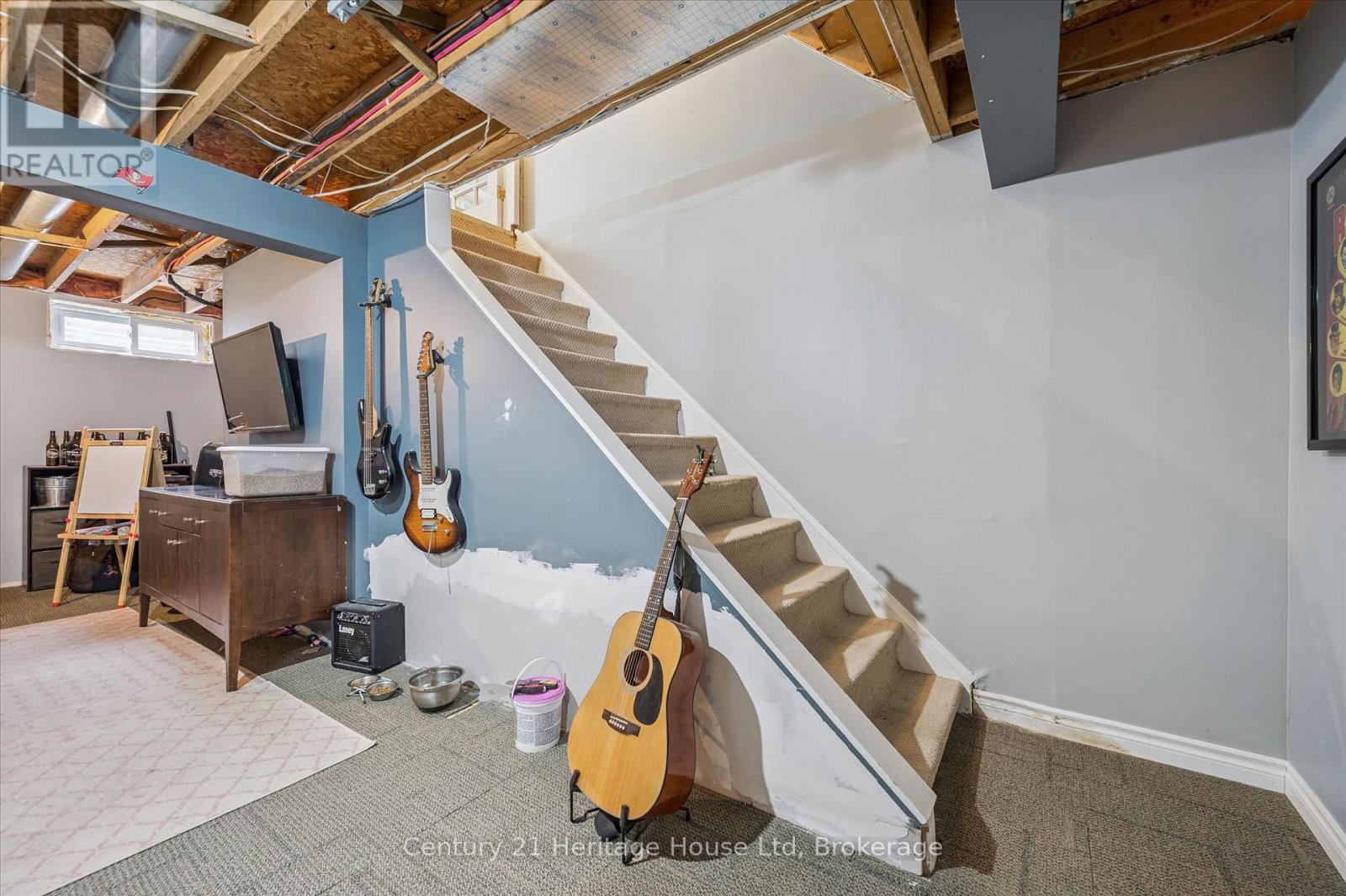 279 STRATHALLAN STREET - 30