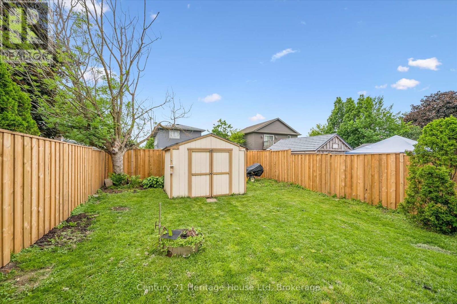 279 STRATHALLAN STREET - 40