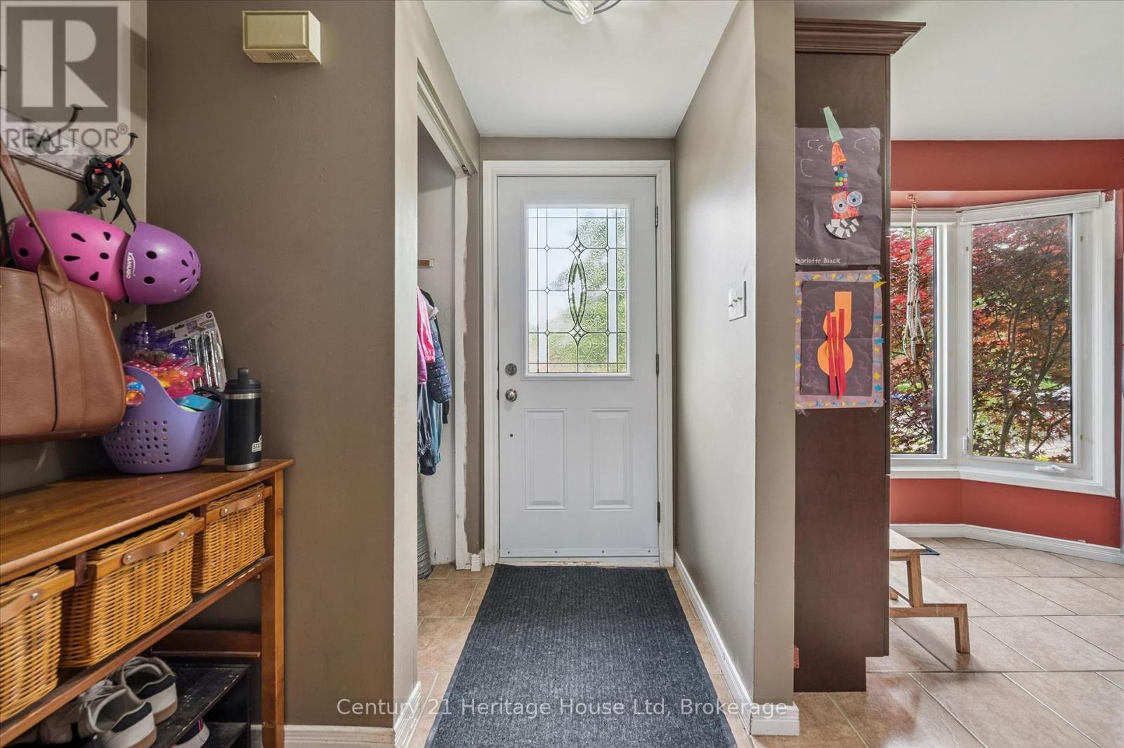 279 STRATHALLAN STREET - 6