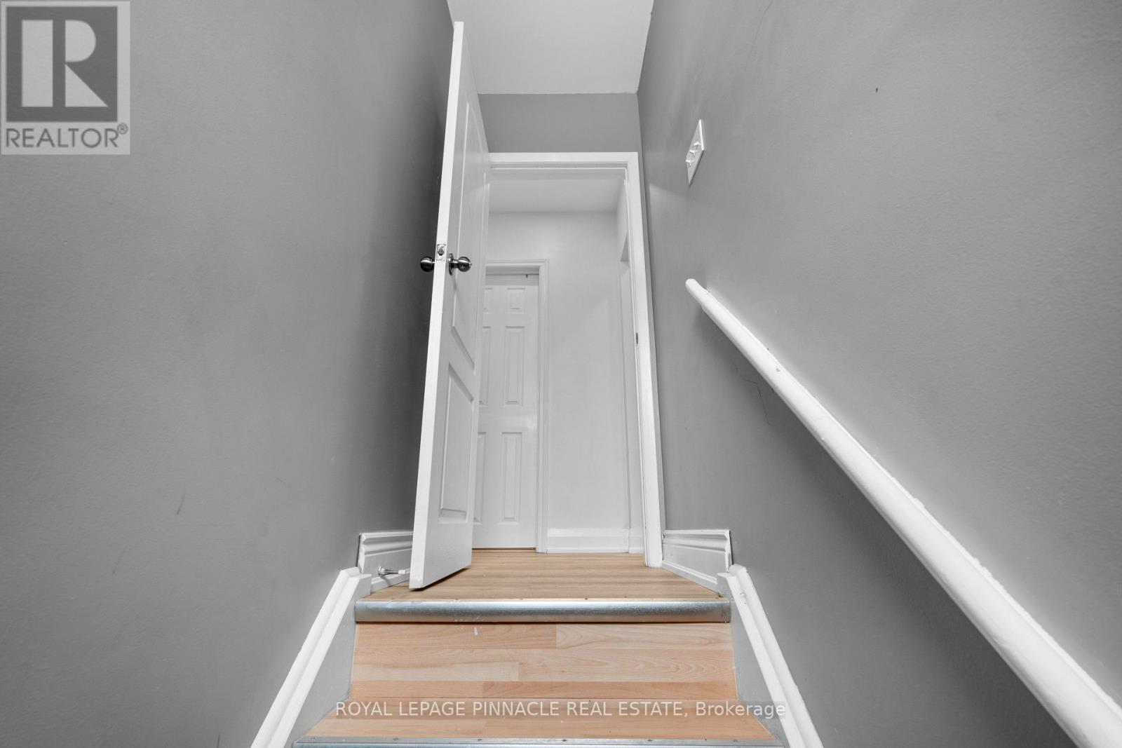 3361 THE CREDIT WOODLANDS - 27