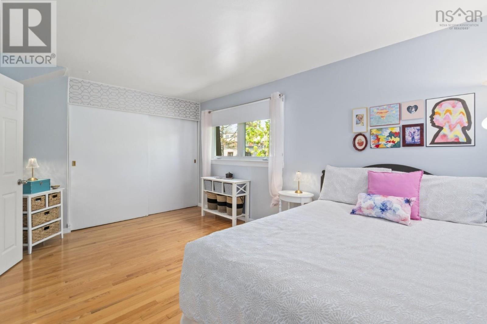 100 Forestside Crescent - 24
