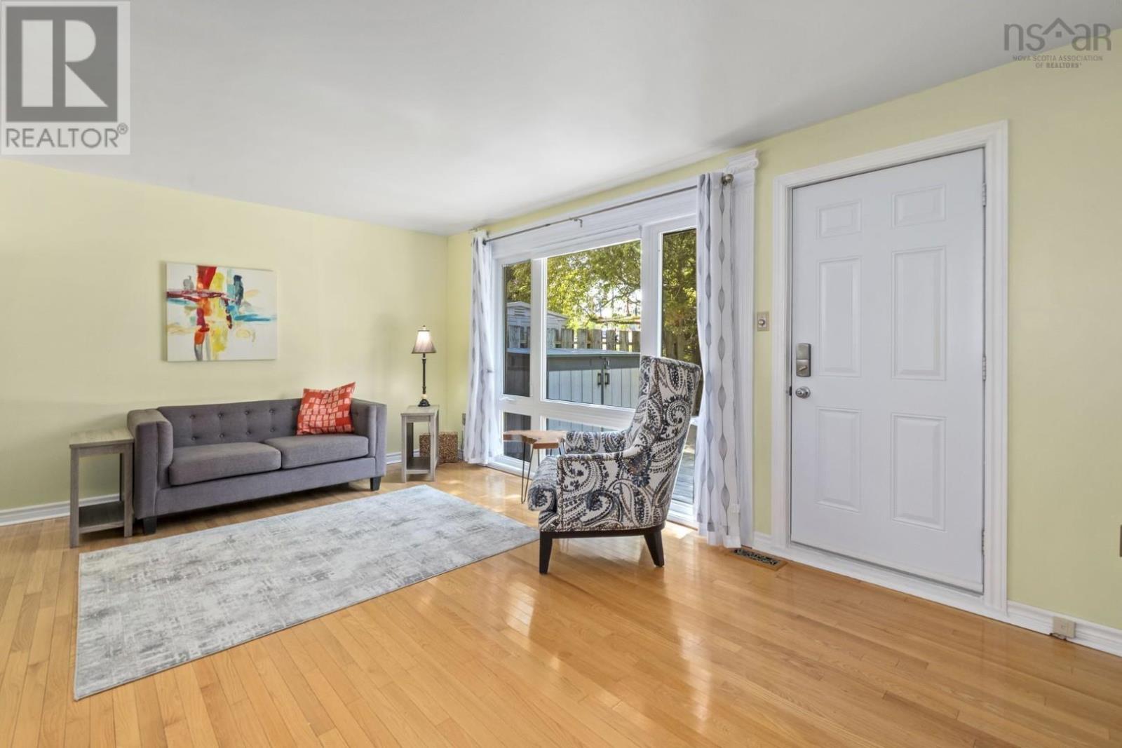 100 Forestside Crescent - 13