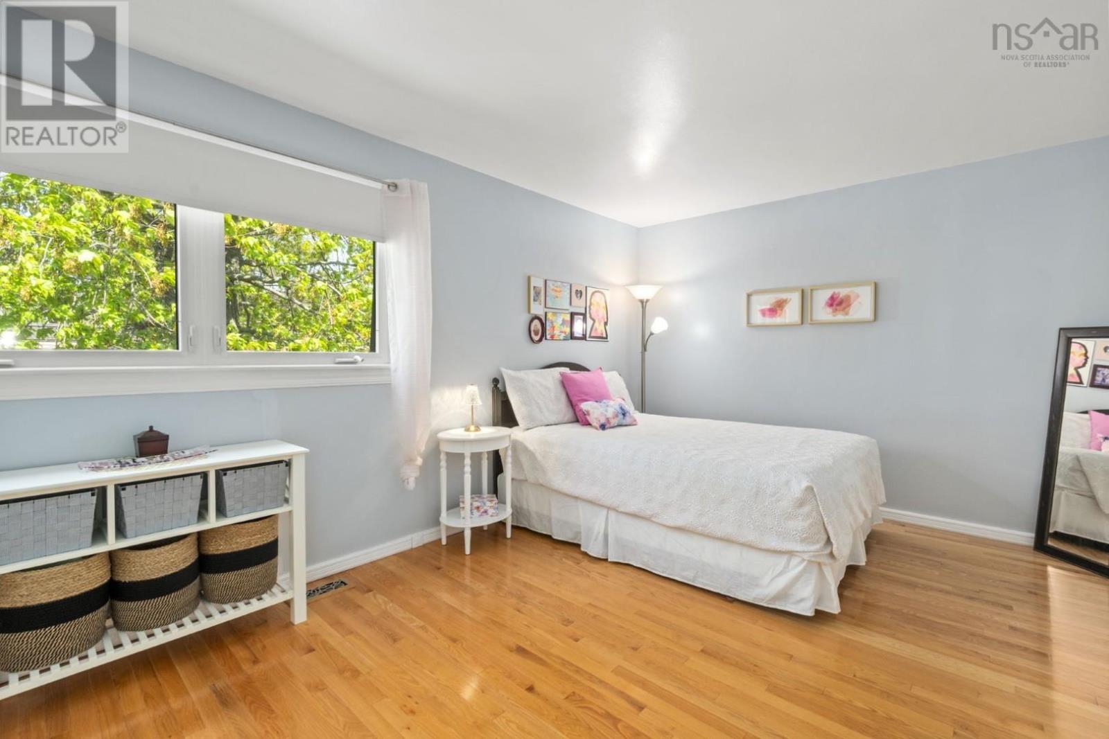 100 Forestside Crescent - 22