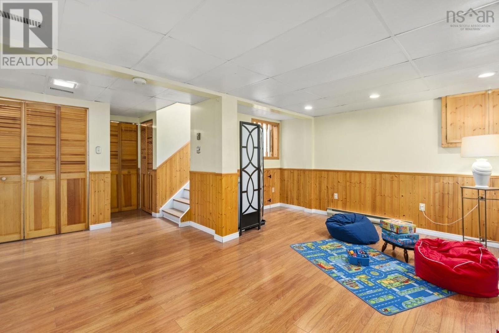 100 Forestside Crescent - 34
