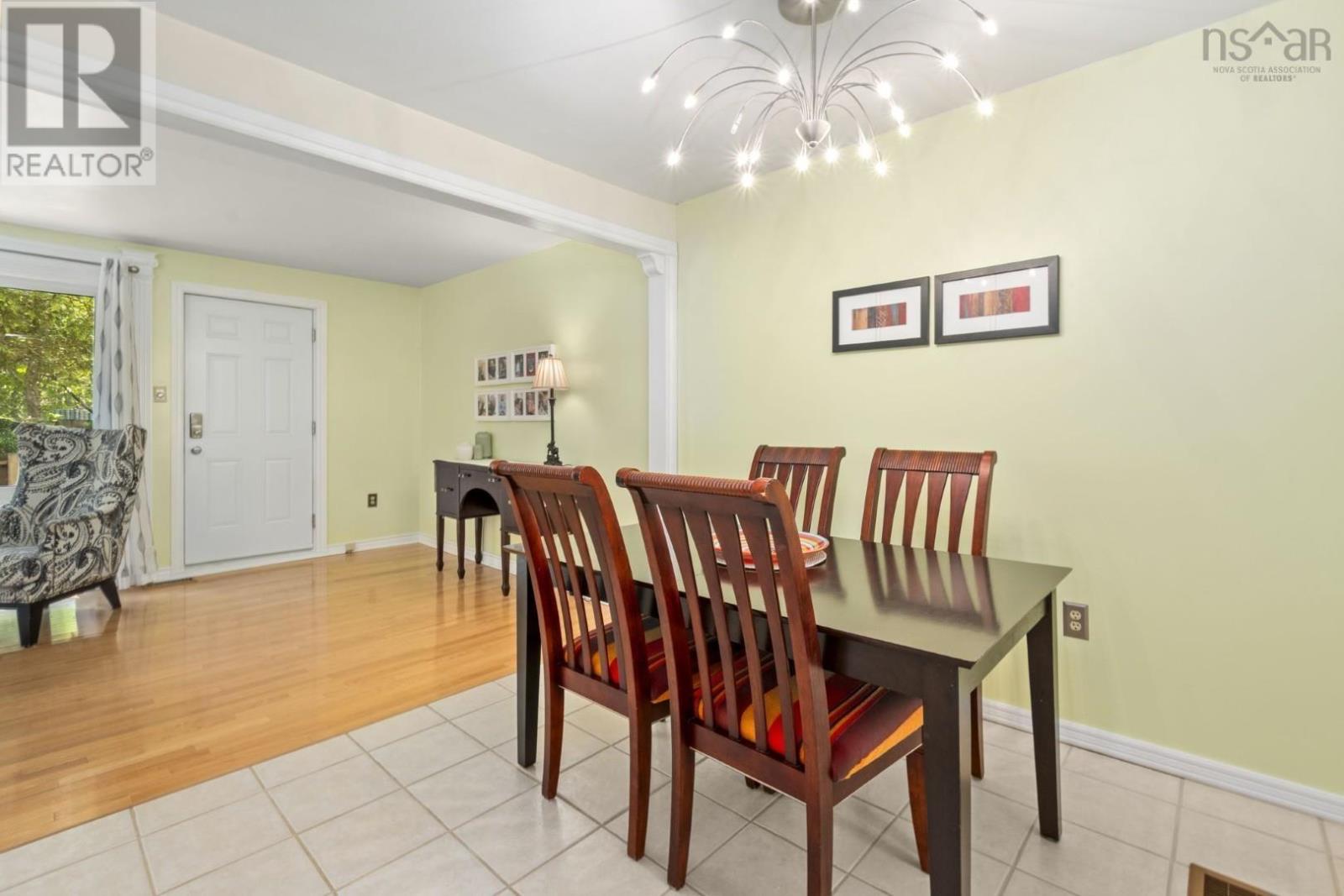 100 Forestside Crescent - 6